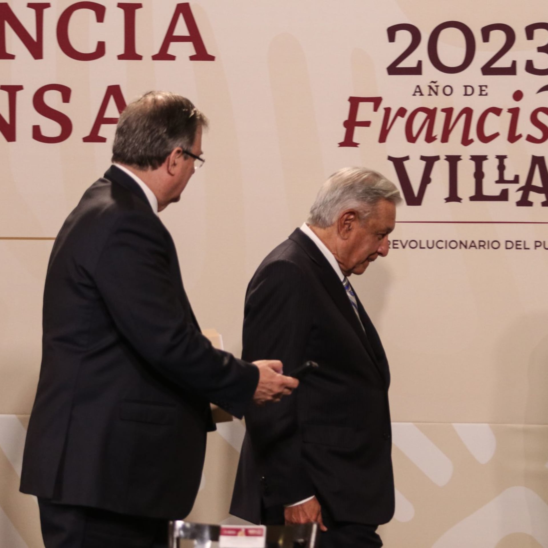 AMLO Y Marcelo reciben fuegos amigos y enemigos