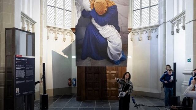 Foto ganadora del World Press Photo 2024. Imagen: Robin van Lonkhuijsen/EFE