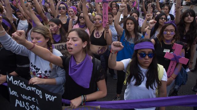 2 mil mujeres marcharon este 8 de marzo en Ciudad de México.