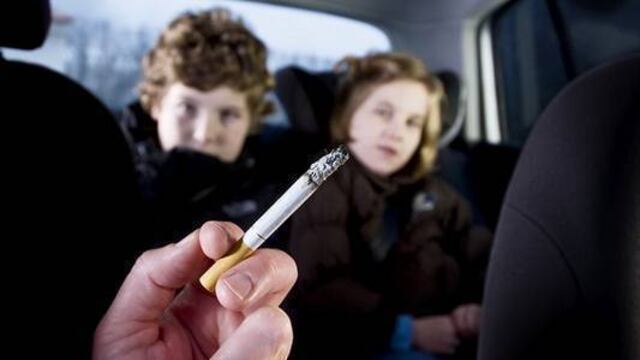 10 años de cárcel a quien incite a los niños a fumar