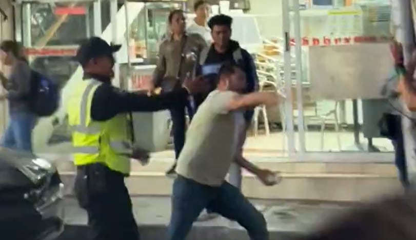 El conductor fue quien inició la agresión