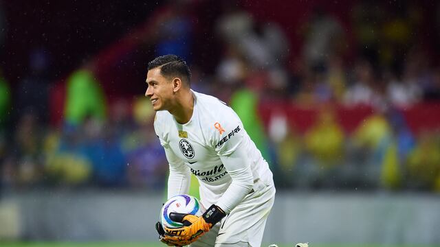 Luis Ángel Malagón con el América.