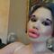 Influencer se opera para parecer una muñeca Bratz; se vuelve viral