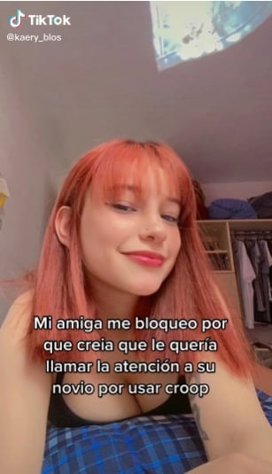 Joven exhibe en TikTok a su amiga que le bloqueó porque su novio la veía mucho
