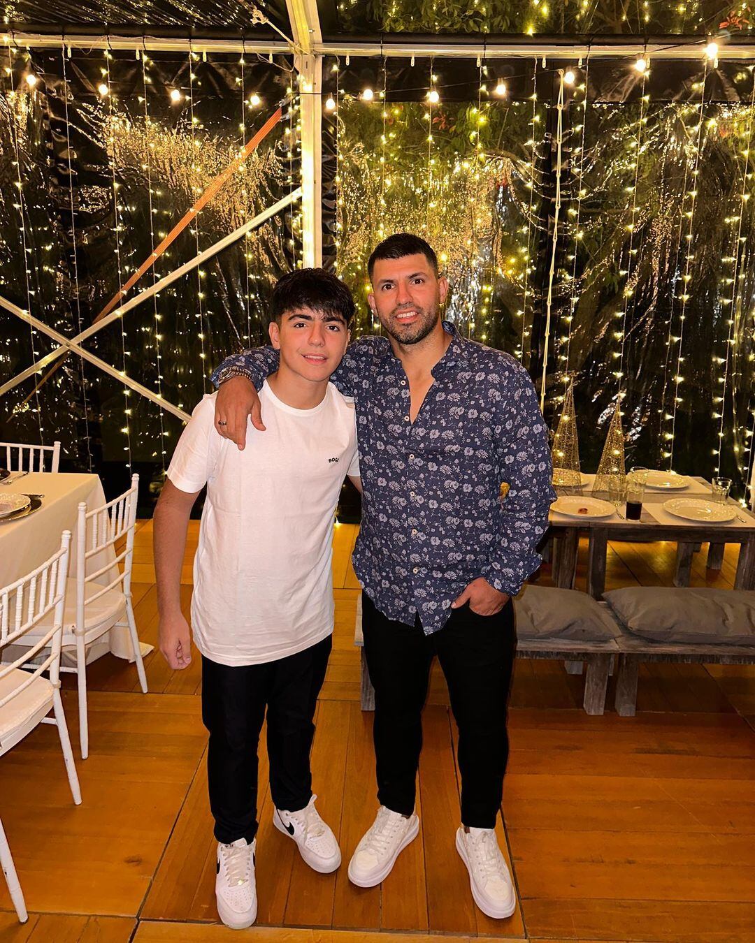 Kun Agüero con su hijo Benjamín Agüero Maradona.