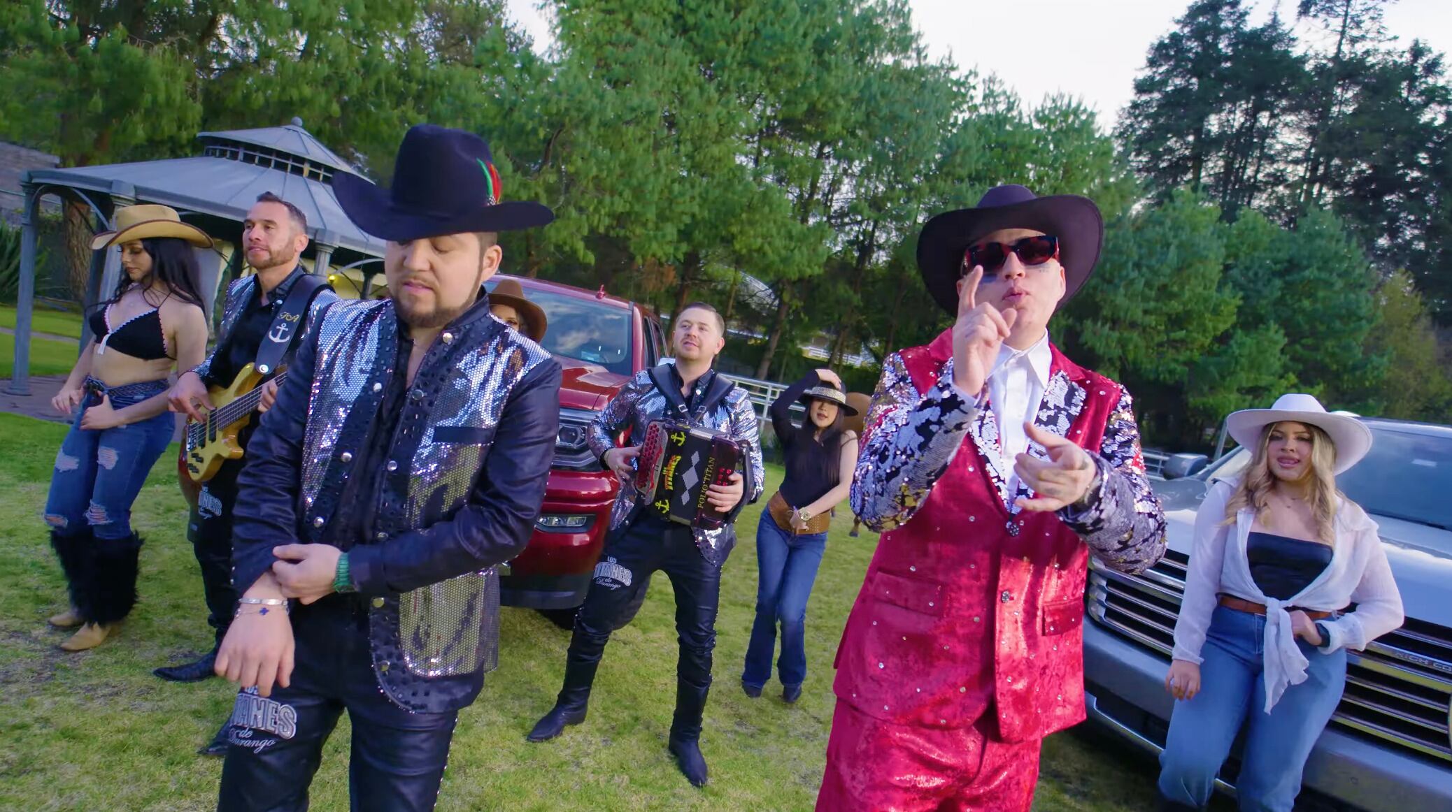 Dani Flow con Los Titanes de Durango