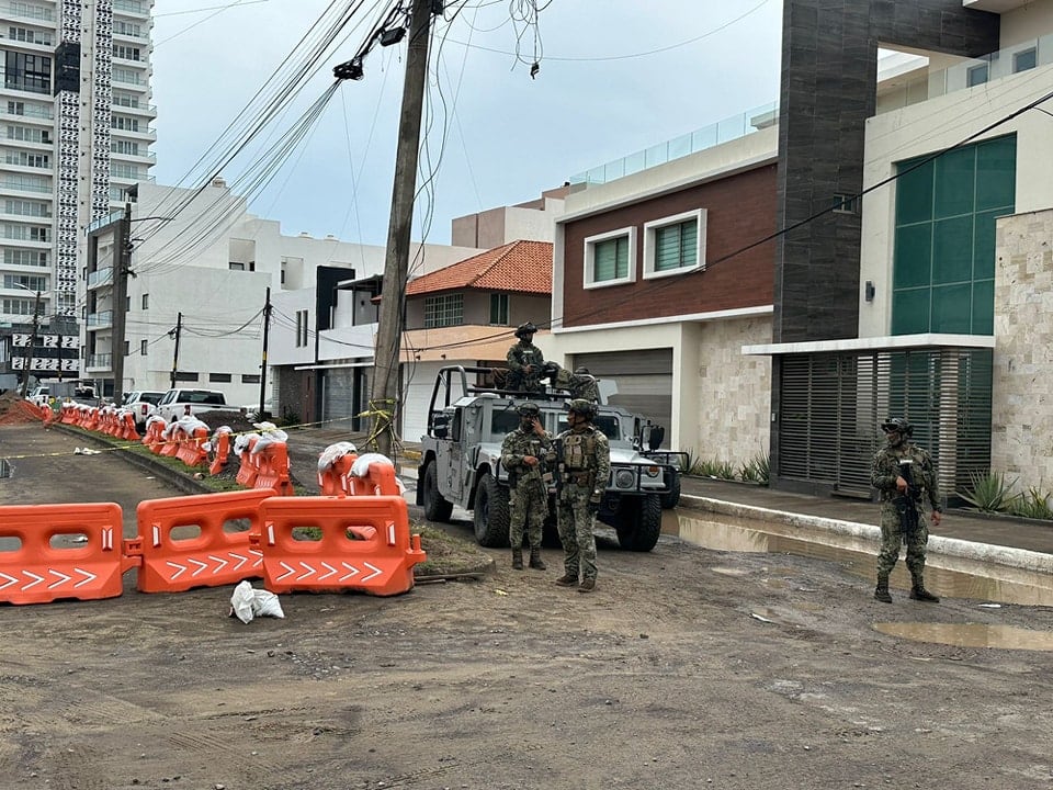 Marina decomisa fuerte arsenal de armas tras operativo en Boca del Río