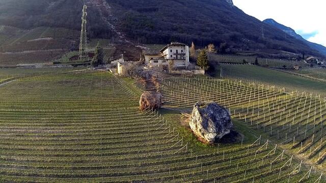 Gigantescas rocas en Ronchi di Termeno