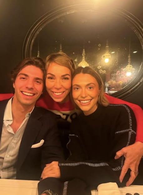 Mathilde Favier junto a sus hijos