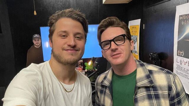 Drake Bell fue entrevistado por Roberto Martínez