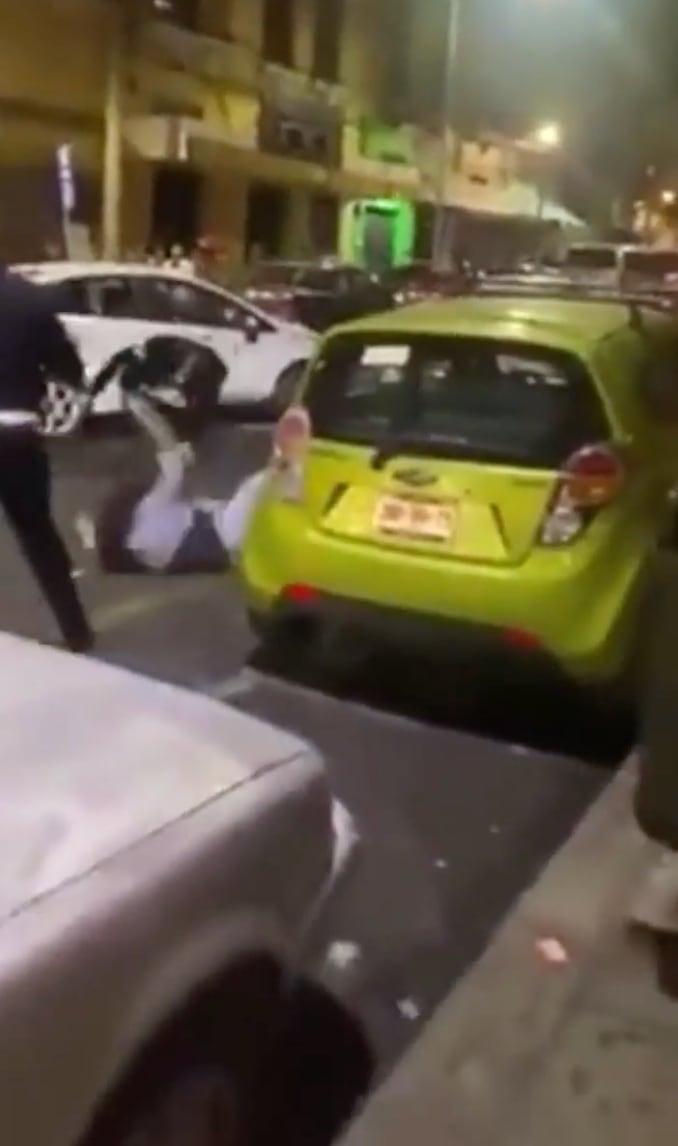 Pelea campal entre mariachis y un esposo