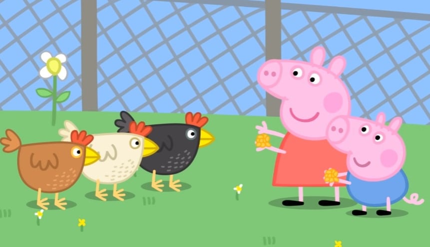 Peppa Pig alimenta a las gallinas de Abuela Pig