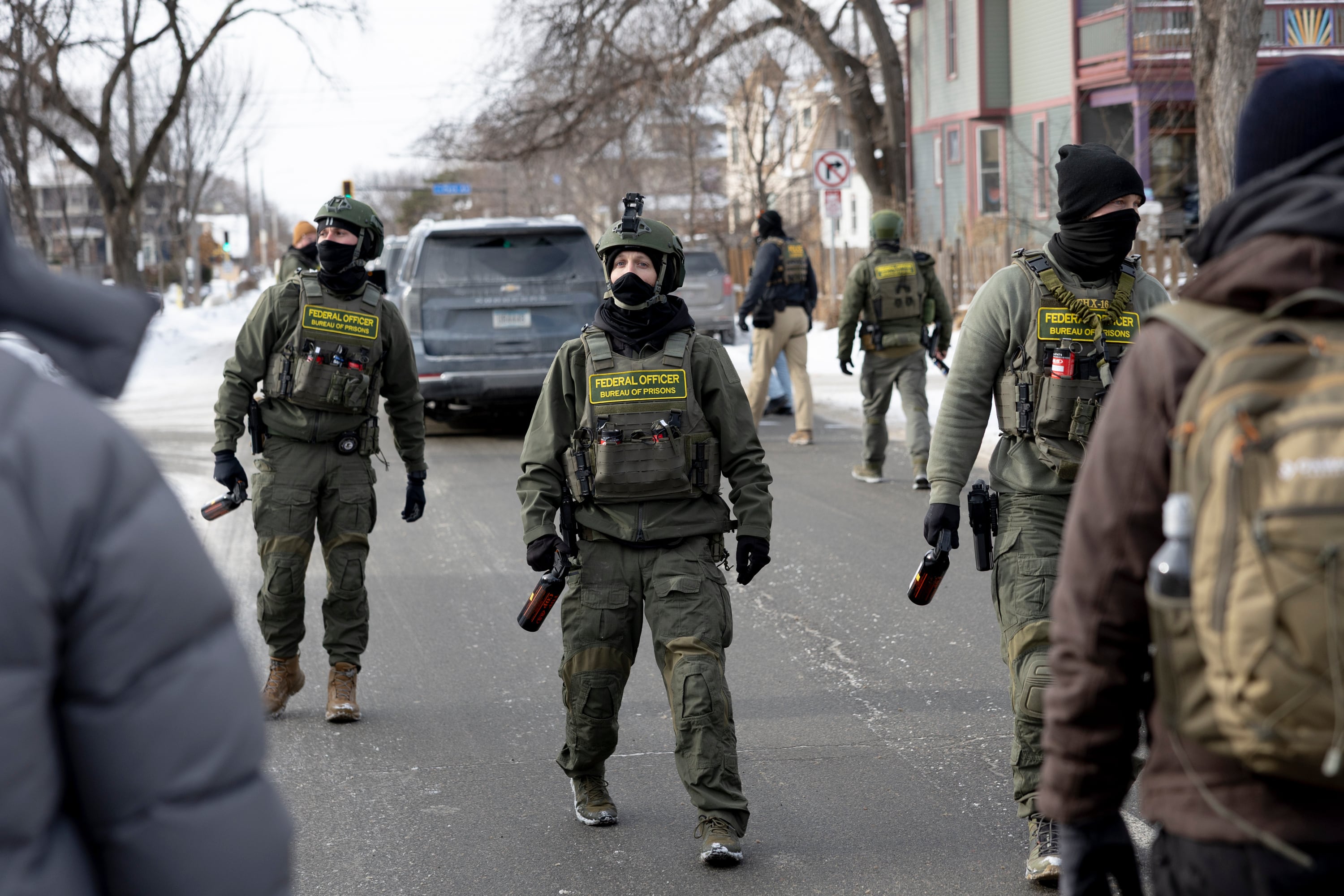 Los papás de Alex Jeffrey Pretti aseguran que su hijo no portaba un arma como asegura el ICE y piden difundir la verdad de lo ocurrido en Minneapolis