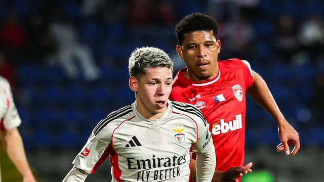 Gianluca Prestianni, el extremo del Benfica.