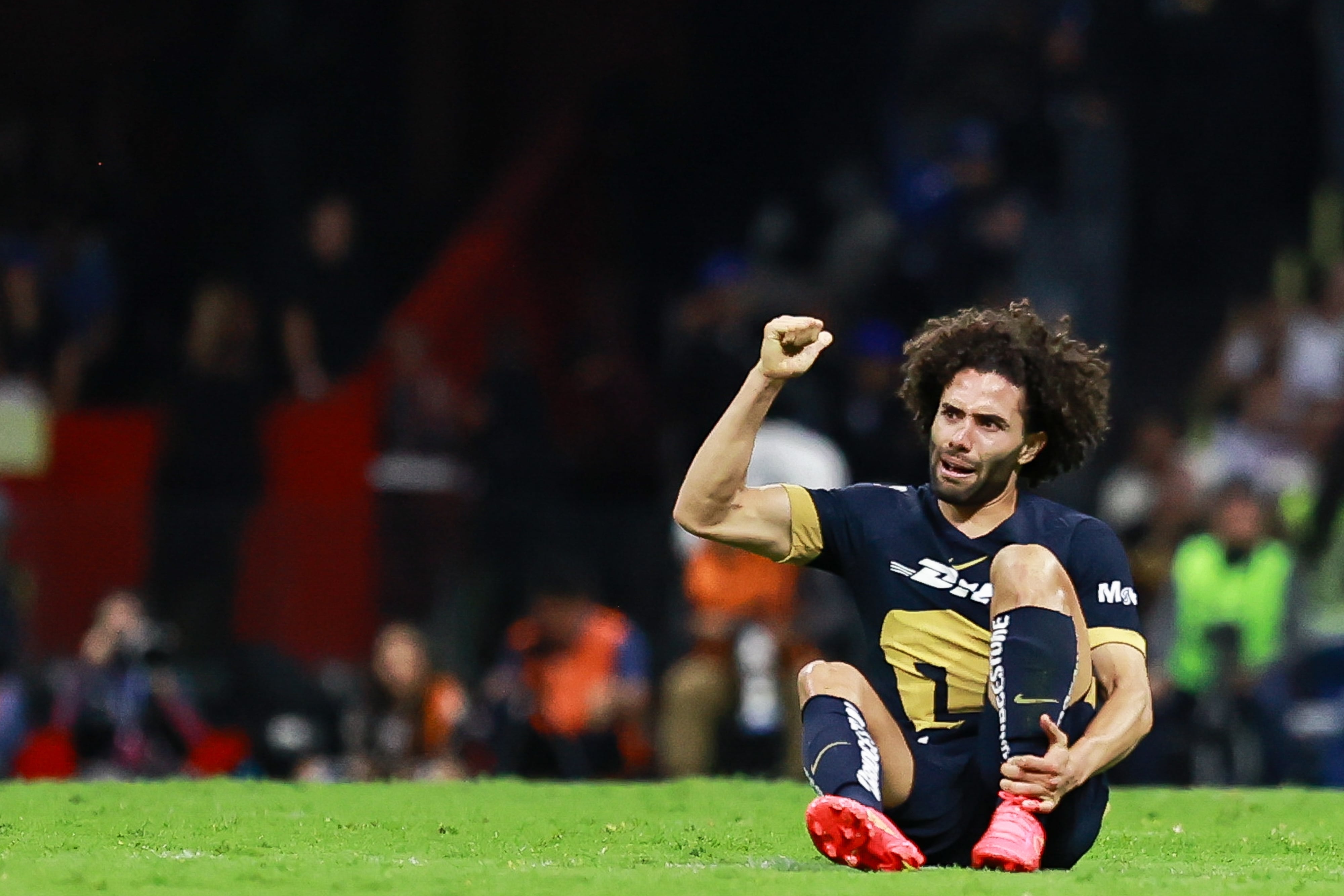 Cesar Huerta de Pumas durante el partido America vs Pumas UNAM,