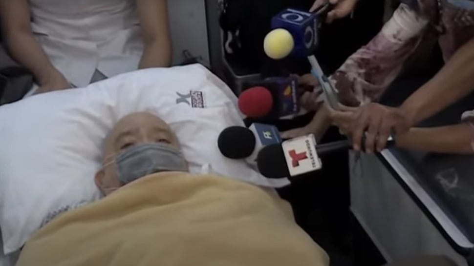 Andrea Legarreta explota por entrevista a Luis de Alba en ambulancia (VIDEO)