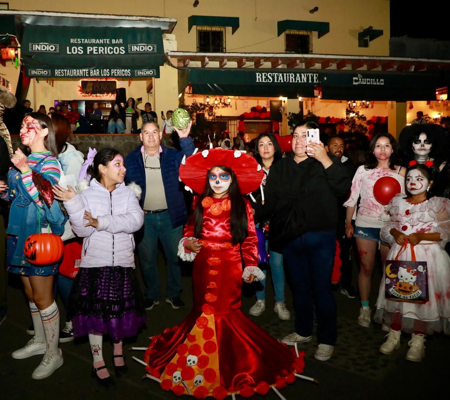 Mega Desfile de Día de Muertos en Tepotzotlán registra saldo blanco.