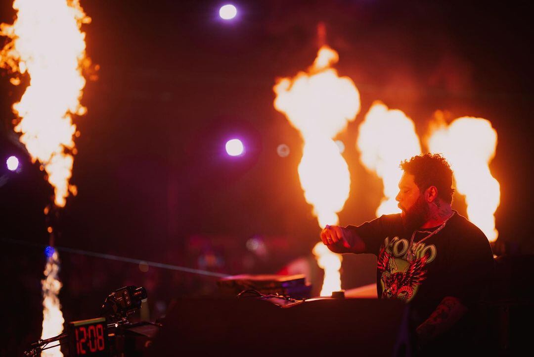 Eslabón Armado x Peso Pluma en remix de Deorro