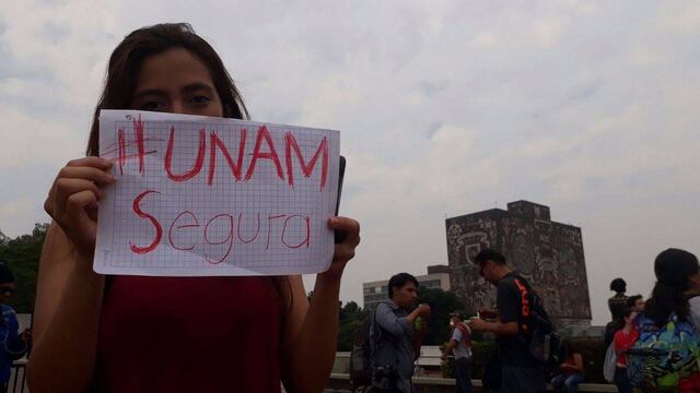 Este viernes decenas de estudiantes marcharon por CU