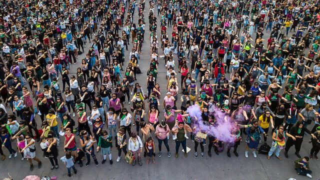Miles de mujeres se reunieron en el Zócalo capitalino