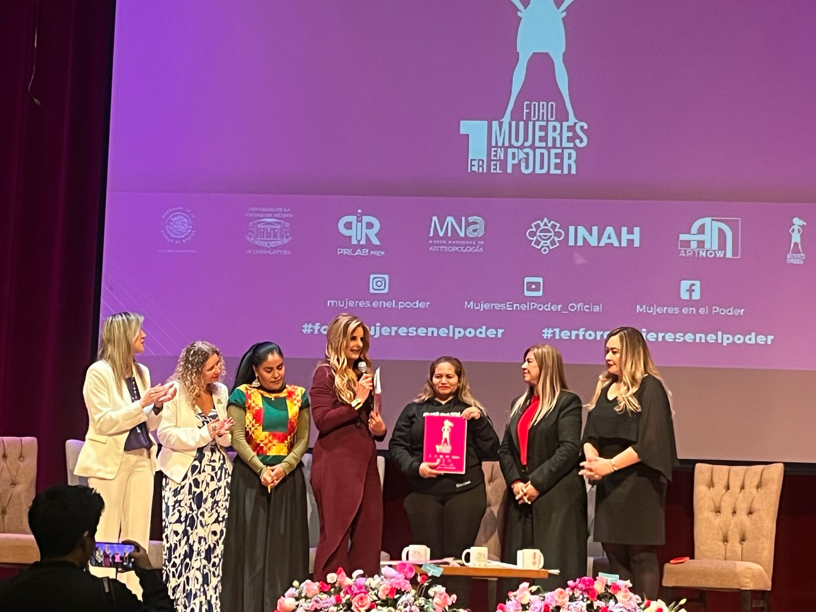 Foro de Mujeres en el Poder
