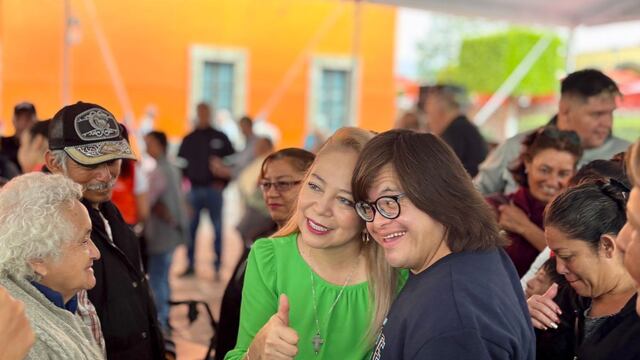 María de los Ángeles Zuppa entrega apoyos a personas con discapacidad