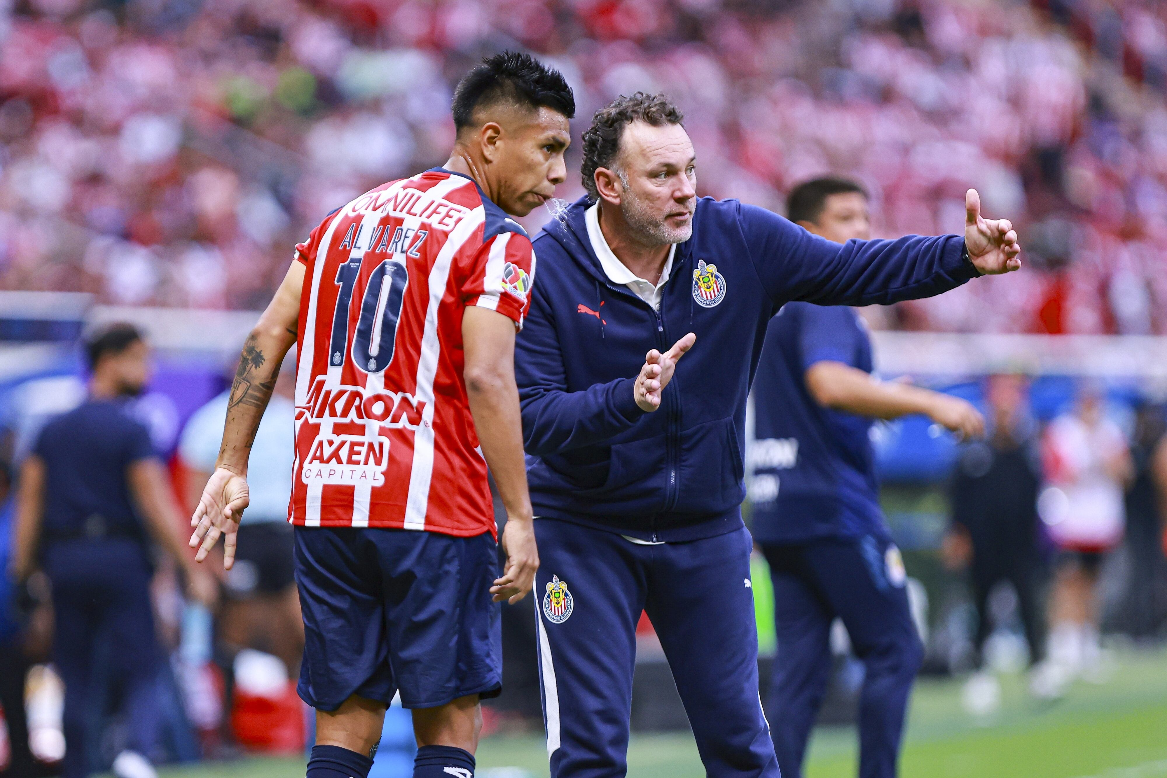 Revelan que Gabriel Milito está seguro como DT de Chivas así sigan los malos resultados