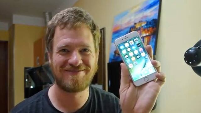 Scotty Allen contó su aventura por ensamblar un iPhone como si fuera nuevo en YouTube.
