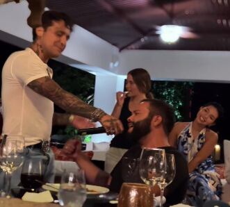Christian Nodal pone a prueba la voz de Leonardo Aguilar, hermano de Ángela Aguilar