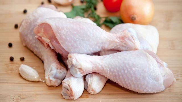 El mexicano promedio consume más de 31 kilos de pollo cada año.