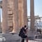 Arrestan a turista por entrar al Partenón de Grecia para una foto