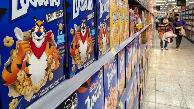Aspectos de cereales de la empresa Kellogg México quien según Cofepris y Profeco incumplieron con la  NOM-051