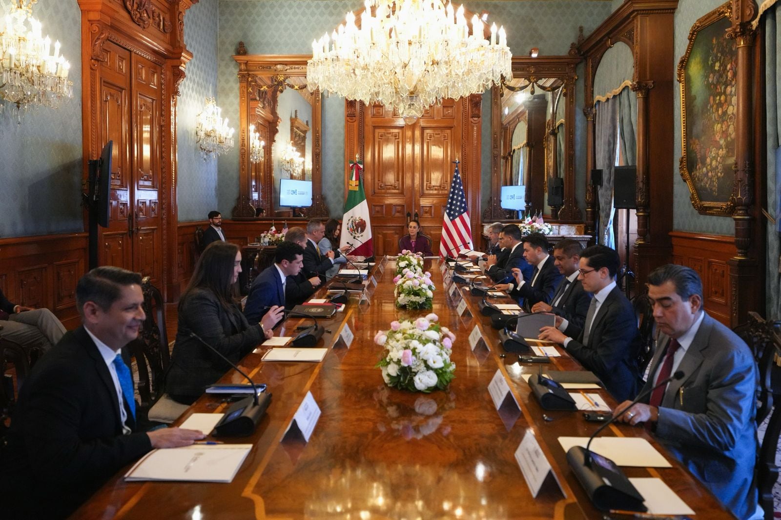 Kristi Noem y Claudia Sheinbaum en Palacio Nacional
