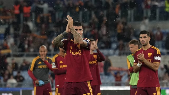 Roma golea al Slovan Bratislava y sube posiciones en la fase de liga de la Champions League.
