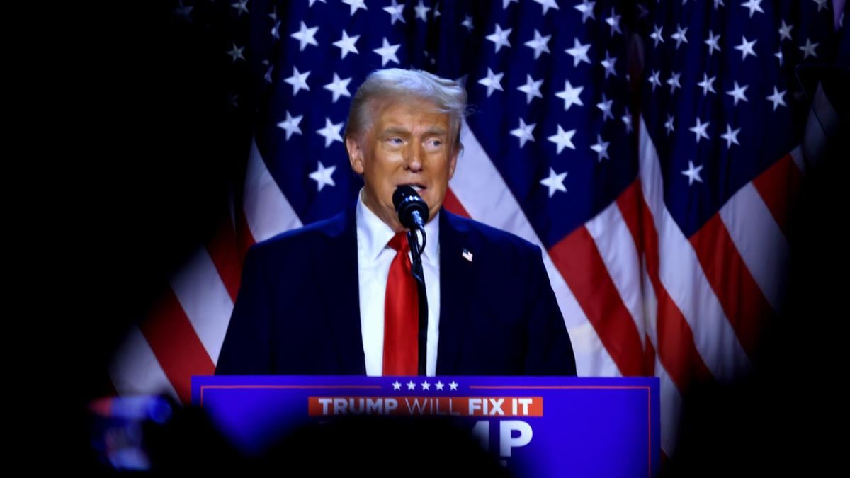 Como si nada, Trump abiertamente va por la compra de voto