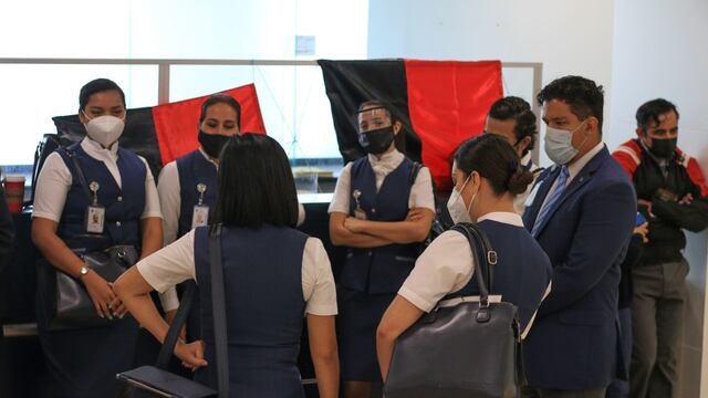 Trabajadores de interjet en huelga