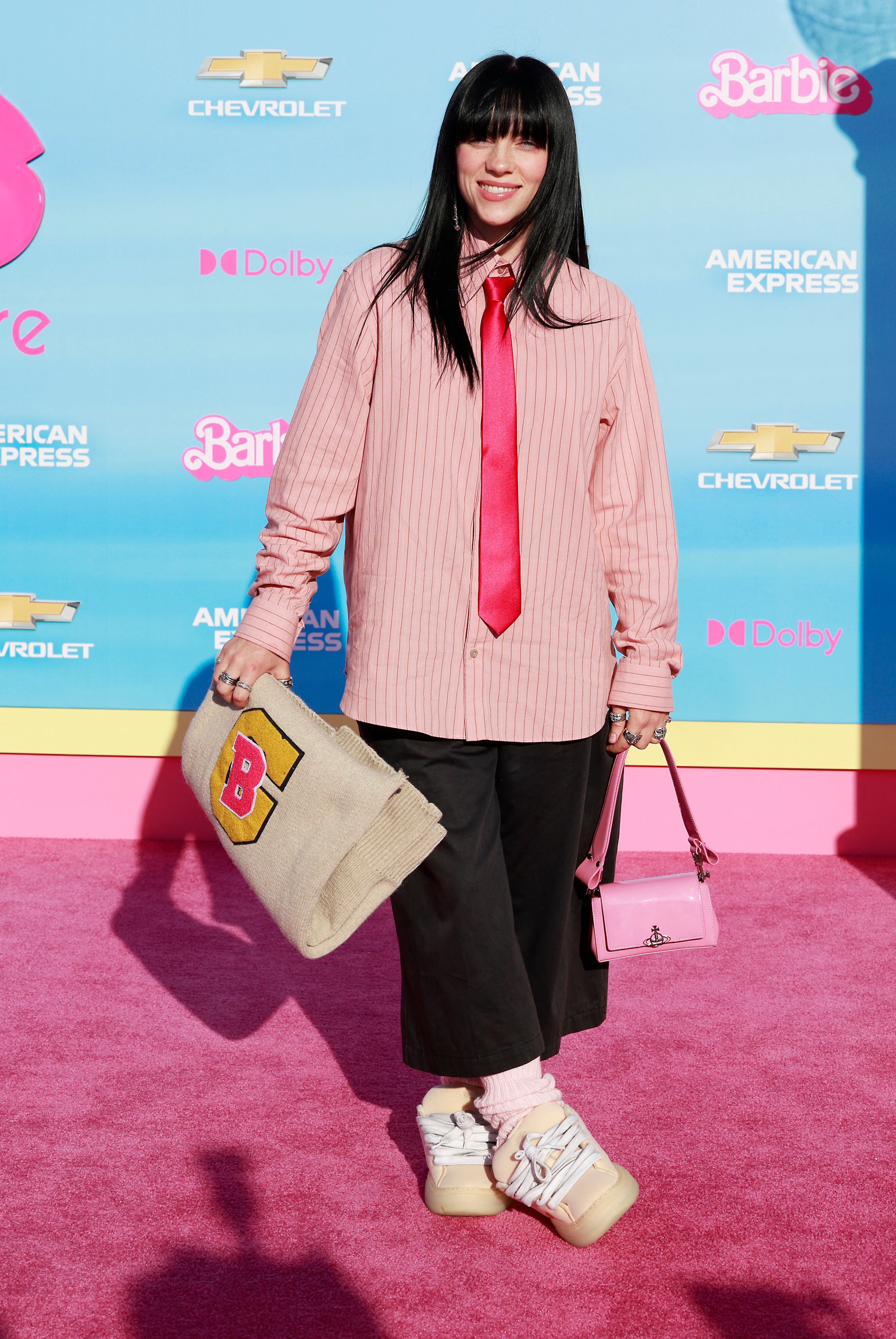 Billie Eilish en el estreno mundial de Barbie La Película
