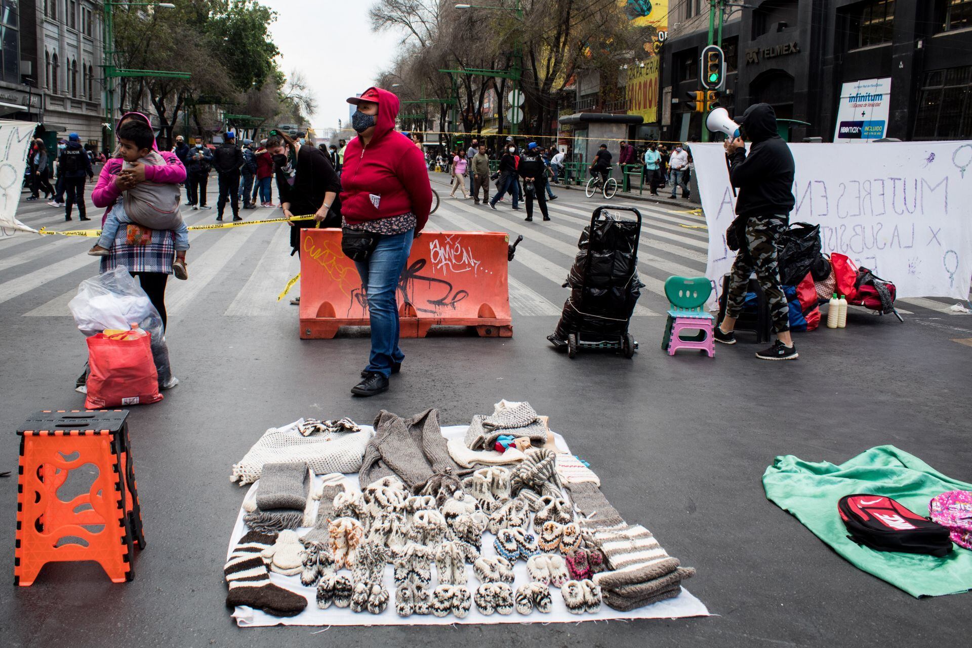 Mujeres realizaron un bloqueo en el Eje Central
