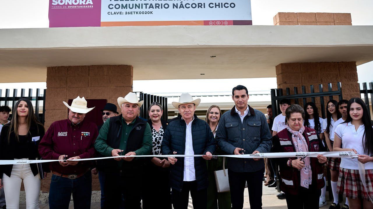 Alfonso Durazo entrega telebachillerato en Nácori Chico e impulsa la educación en Sonora