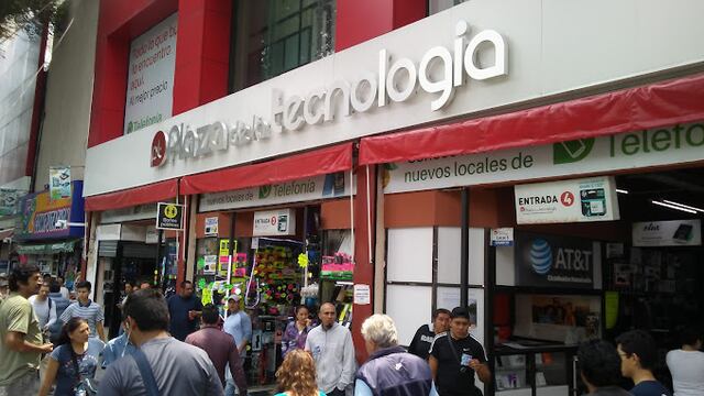 Se incendia segundo nivel de la Plaza de la Tecnología en la CDMX