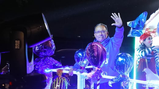 Andrés Mijes invita al Desfile “Ciudades Hermanas” que llevará la magia de la Navidad a Escobedo