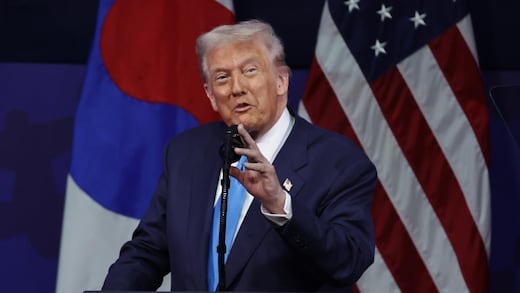 Trump asegura que Estados Unidos tiene derecho a realizar pruebas de armas nucleares