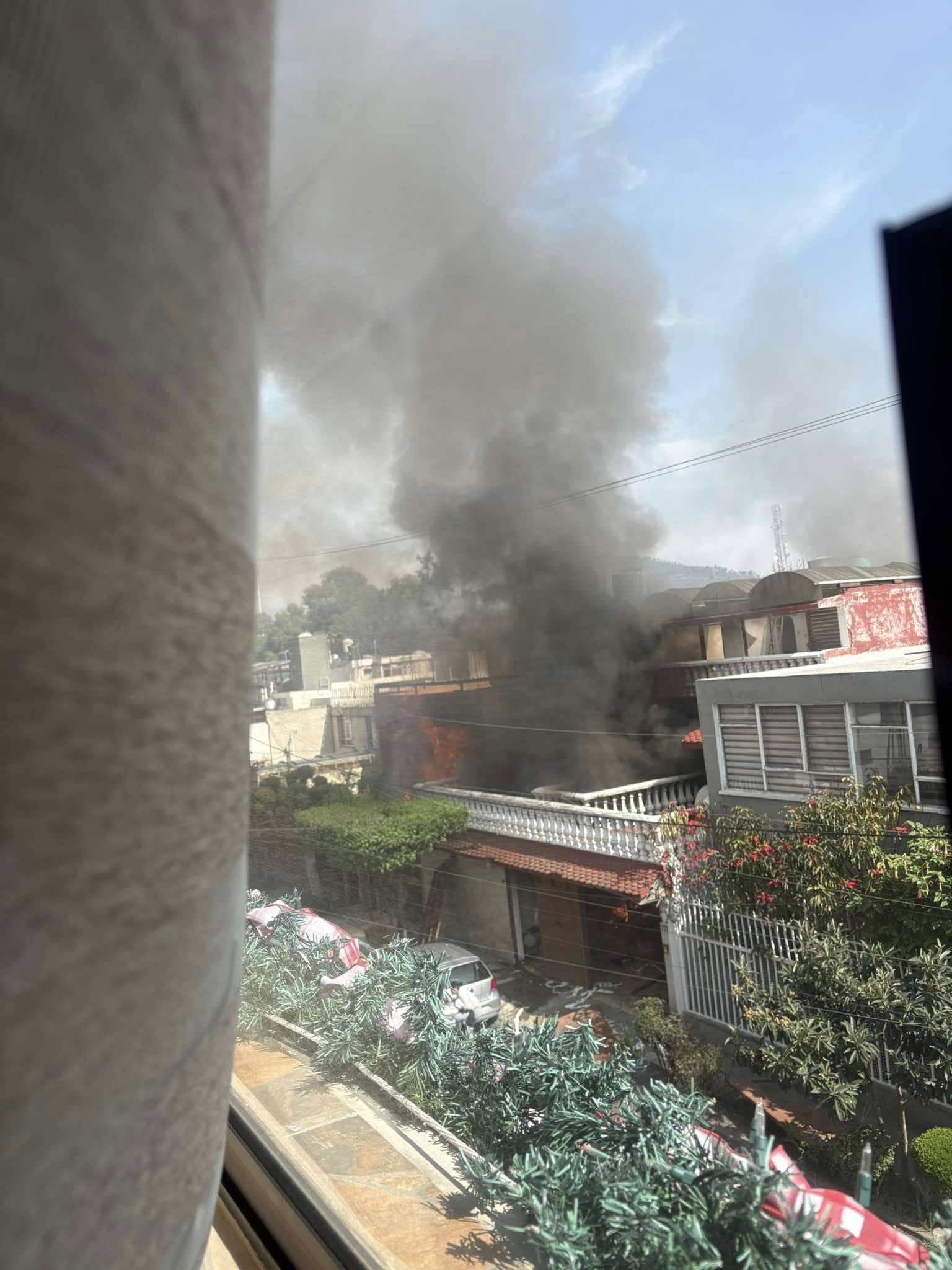 Explosión en pipa de gas causa alarma y evacuación en Lindavista