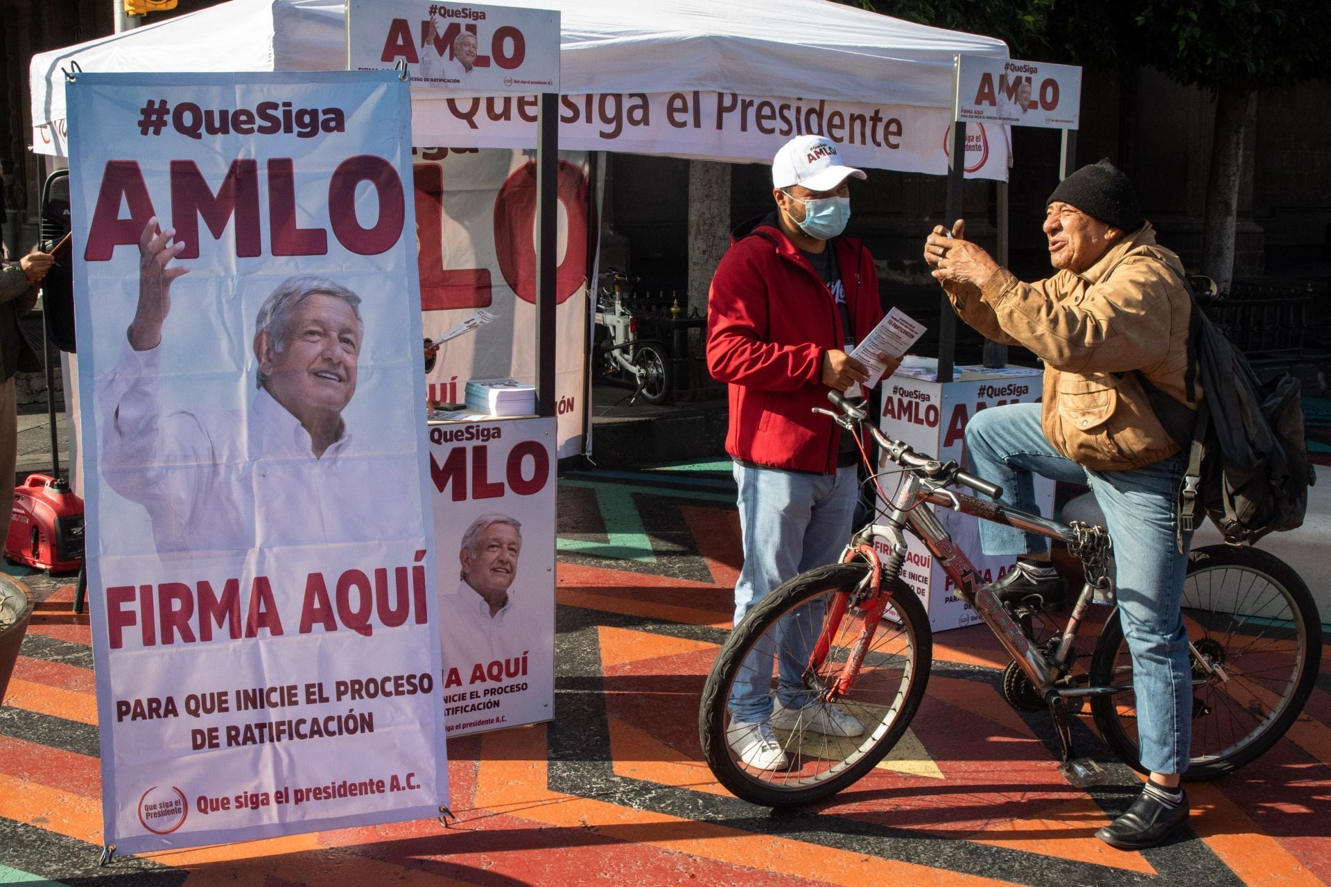 Propaganda sobre "ratificación" de mandato