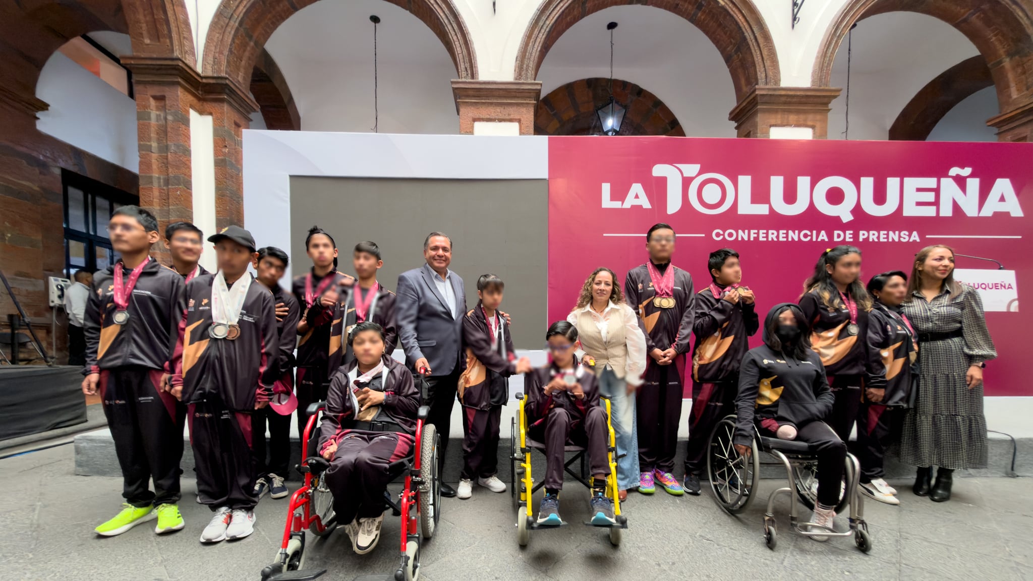 Ricardo Moreno reconoce a atletas paralímpicos por su disciplina en Paralimpiada Nacional CONADE 2025