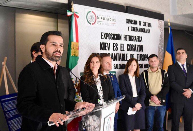 Diputados de Ucrania tienen emotivo encuentro con Santiago Creel y Movimiento Ciudadano
