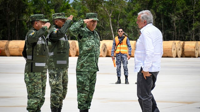 Andrés Manuel López Obrador, presidente de México, supervisó los trabajos de construcción del Aeropuerto Internacional Felipe Carrillo Puerto de Tulum