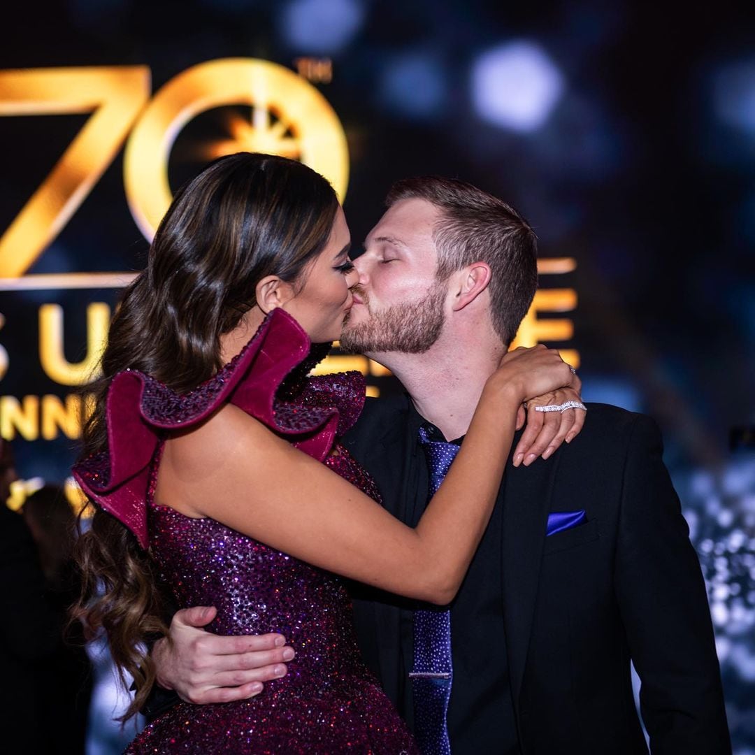 Andrea Meza y Ryan Antonio