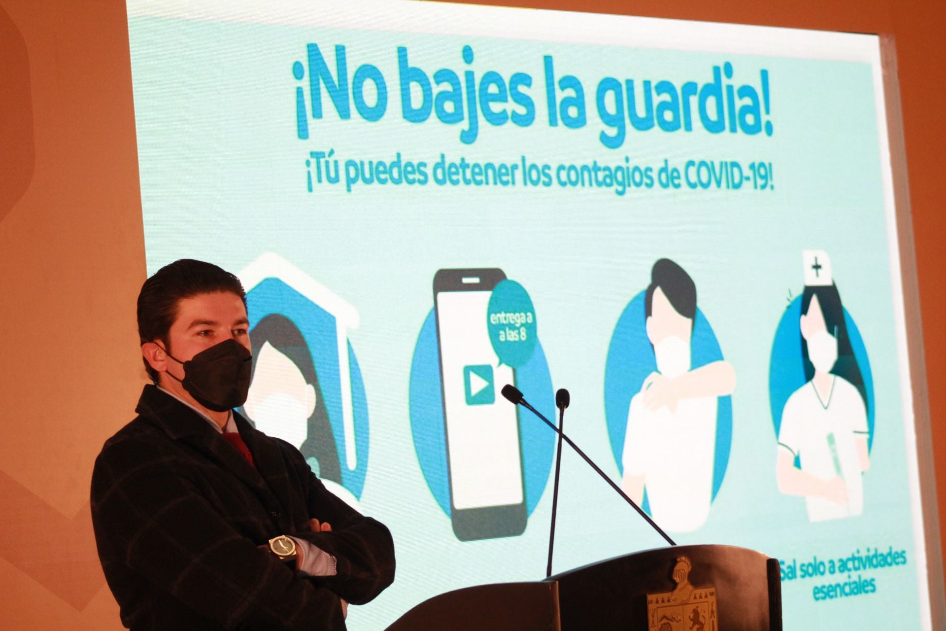 Samuel García anunció regreso a clases