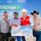 Esteban Villegas, gobernador de Durango, entrega 100 toneladas de avena a productores de San Dimas